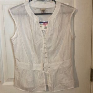 Sleeveless blouse